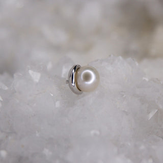 junipurr lacey pearl bezel set threadless 14k gold jewellery junipurr stockist cardiff