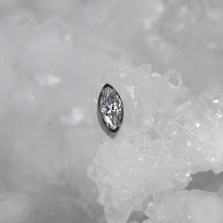 titanium prong set wcz white cubic zirconia gem marquise threadless push fit piercing jewellery anatometal implant grade
