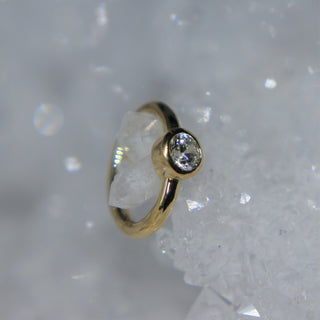 18k gold bezel set rook ring