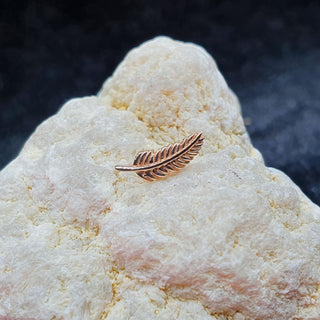JUNIPURR JEWELRY ROSE GOLD FEATHER QUILL