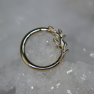 amity seam ring 14k gold blva