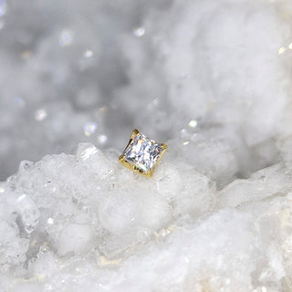 House Gold - 18k Gold Threadless Prong-Set with Princess Cut CZ