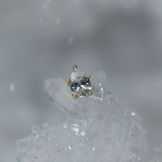 anatometal yellow gold pear gem