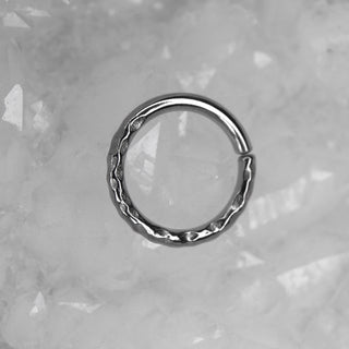 Apex High Polish Niobium Seam Ring - Hammered/Textured Finish